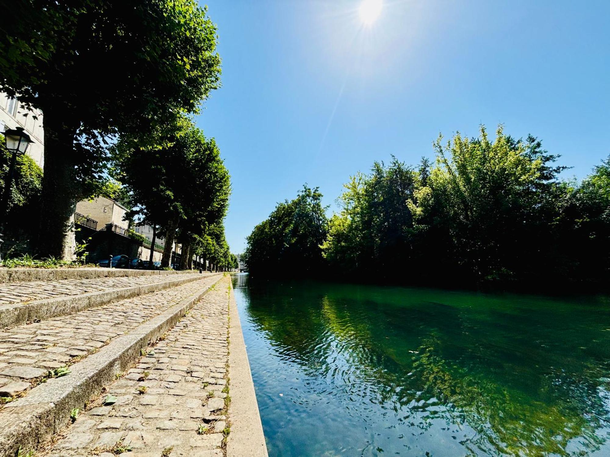 La Maison Du Parc, Charme Et Tranquillite Appartement Niort Buitenkant foto